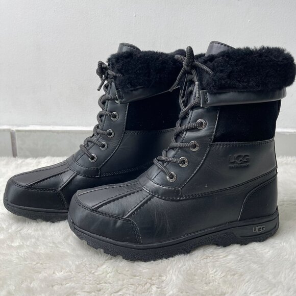 UGG #1098890K Kid's Black Butte II Lace Up Boot Leather Shoes Size 4 US - Picture 1 of 11